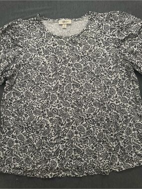 Style & Co. Black and White Paisley Short Sleeve Tee